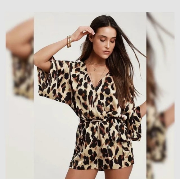 Vici Pants - 🍁NEW Vici Romper Cheetah Animal Print size S